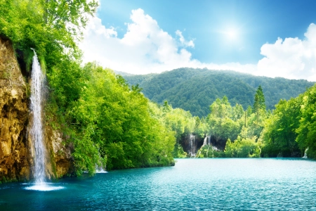 风景 湖泊 瀑布 树木 丘陵 国家公园 4K壁纸 3840x2160