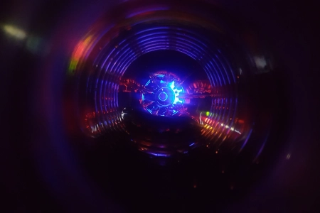 瓶子 灯光 AI艺术 科幻 科技 游戏 引擎 电脑壁纸 4K壁纸 3840x2160