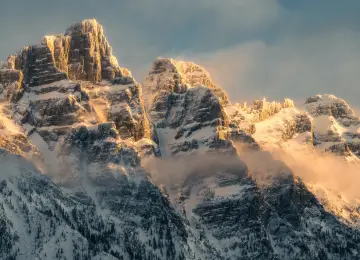 摄影 自然 风景 山脉 薄雾 岩石形成 雪  4K壁纸  7227x4820