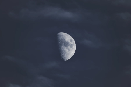 月亮 天空 极简主义 云彩 蓝色  电脑壁纸 4K壁纸 6240x4160