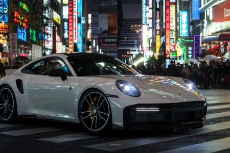 保时捷911 GT3赛车夜景街头 3521x1981