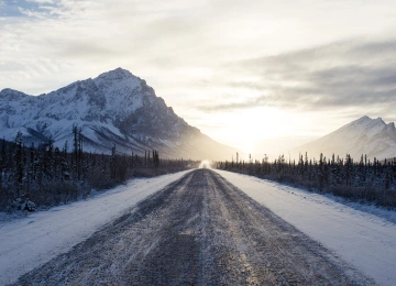 自然 雪 冬天 路 山 雪山 树 漫长 路 4K壁纸  3840x2160