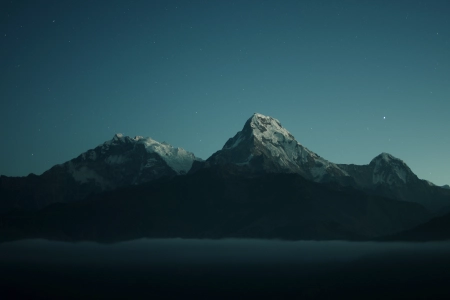 自然 风景 黑暗 天空 山脉 雪峰 星星 雪山  电脑壁纸 4K壁纸 4717x2984