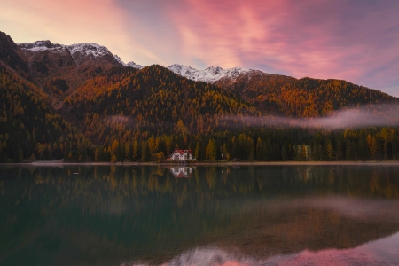 自然 风景 树木 森林 秋天 云 天空 薄雾 水 4K壁纸 7360x4912