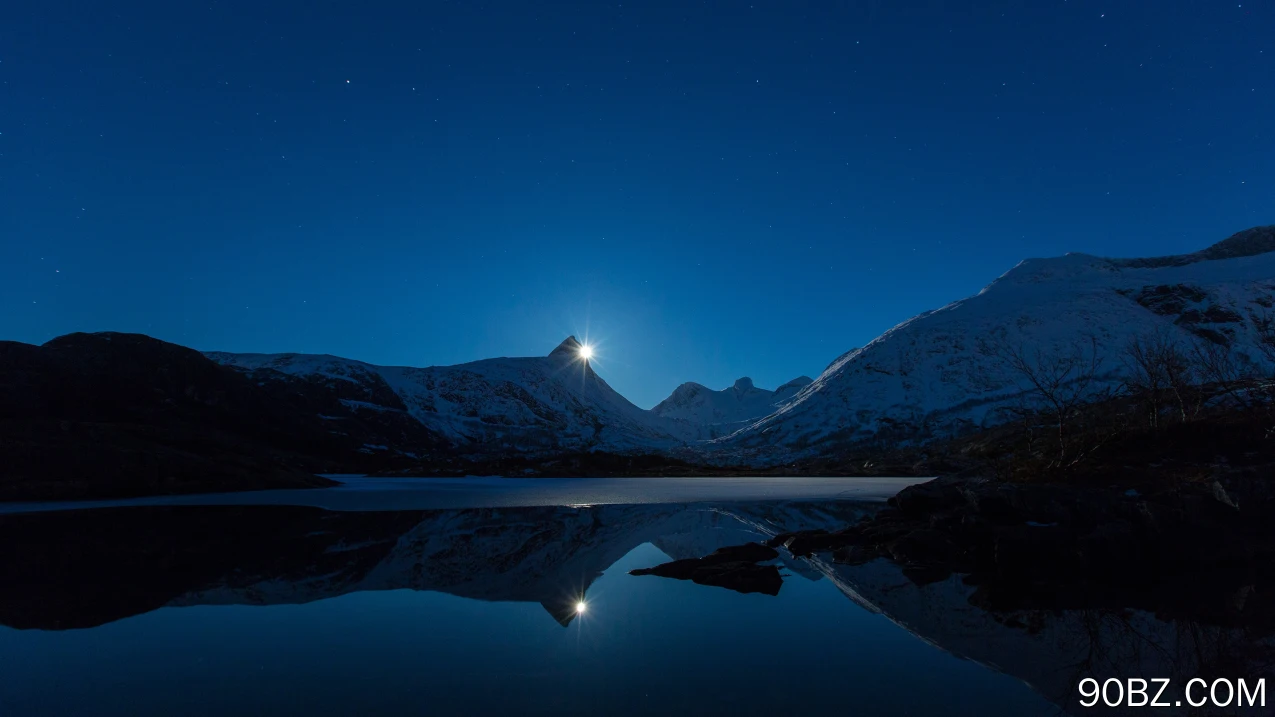 自然 风景 晴朗 天空 夜晚 雪 冬天 山 湖 月亮 月光  电脑壁纸 4K壁纸