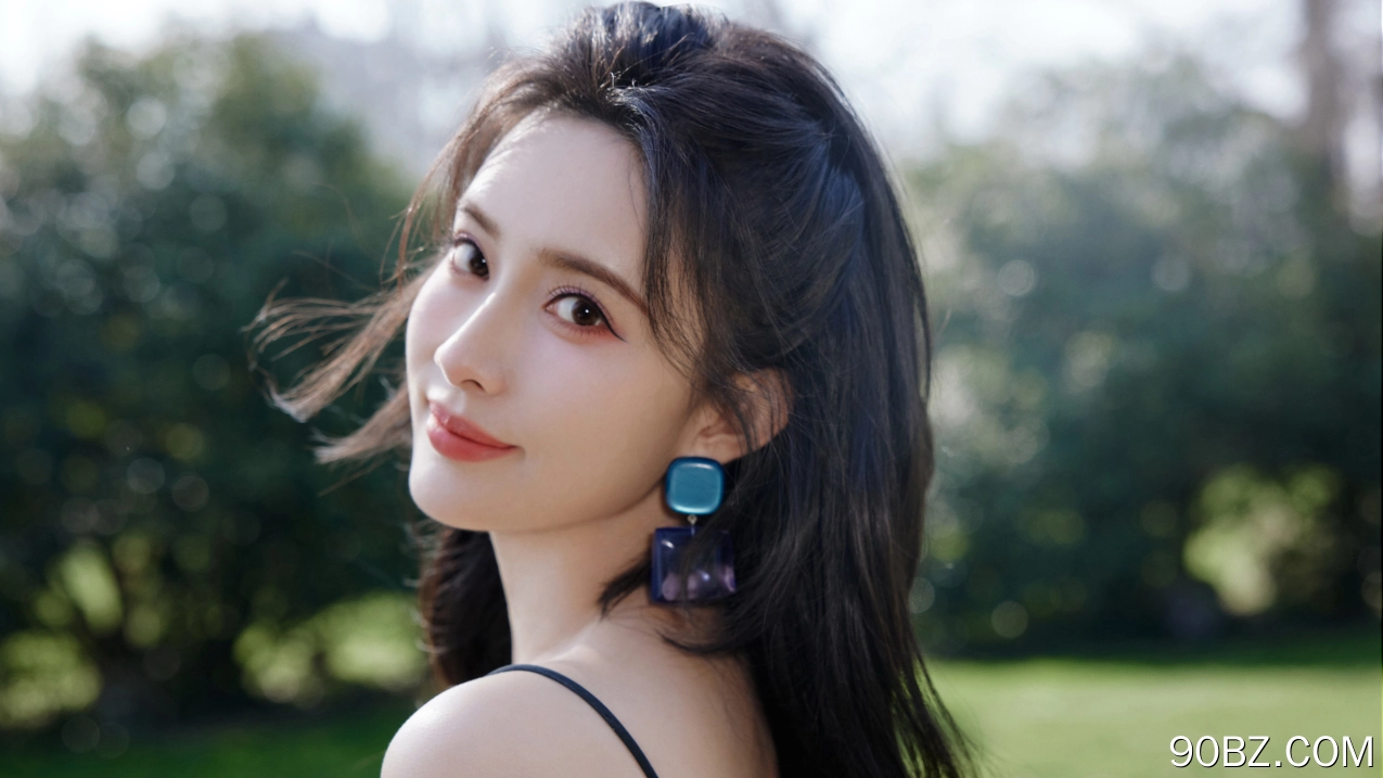 长发 回头 美女 孟子义 4K壁纸