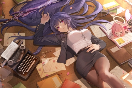 仰卧 躺着 紫色的头发 长发 动漫 动漫女孩 书籍 打字机 电脑壁纸 4K壁纸 3840x2160