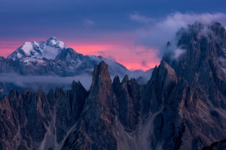 自然 山脉 风景 岩石 雪山 雪峰 山脉  电脑壁纸 4K壁纸 6016x3384