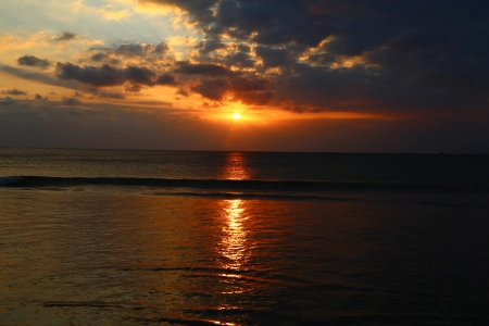 大海 日落 云彩 海边 沙滩  电脑壁纸 4K壁纸 5472x3648