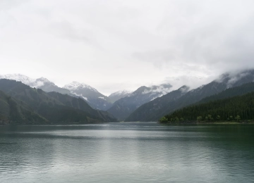 江水 天山 天池 山水 水 天空 云 自然 山脉 4K壁纸  6000x4000