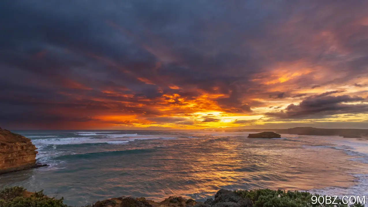 夕阳海岸岛景