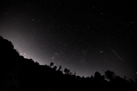 风景 山脉 树木 繁星之夜 繁星 夜晚 流星 黑暗  电脑壁纸 4K壁纸 6000x4000