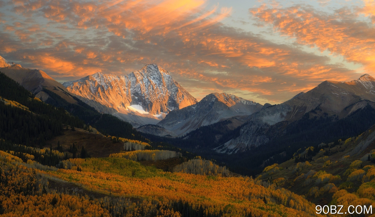 自然 风景 云 天空 树木 森林 山脉 雪 远景 秋天 日落 4K壁纸