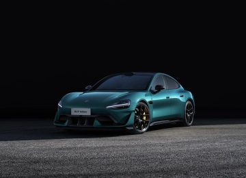 小米 鹦鹉绿 汽车 4K壁纸  3840x2160