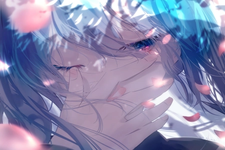 蓝头发 蓝眼睛 遮住 嘴巴 长发 脸 动漫 女孩 初音 元音 花瓣 4K壁纸 4000x3000