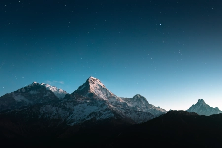 自然 风景 山脉 星星 雪 发光 微光 天空 夜 4K壁纸 5000x2800