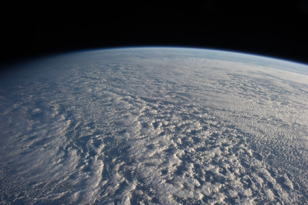 云 太空 海洋 轨道站 宇航局 空间站 太空 4K壁纸 4256x2832