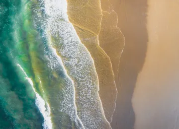 风景 鸟瞰 大海 海浪 海滩 电脑壁纸 4K壁纸  3840x2160