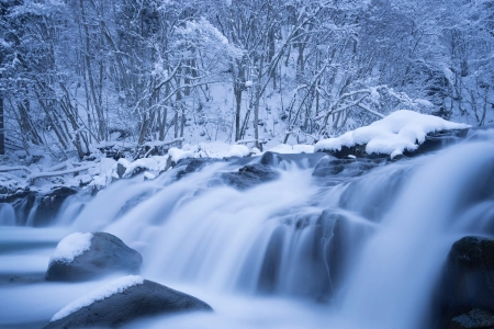 冬天 瀑布 水 冰 雪 自然 河流  电脑壁纸 4K壁纸 3840x2160