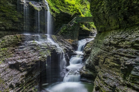 自然 岩石 瀑布 苔藓 桥梁 峡谷 水 电脑壁纸 4K壁纸 3840x2160