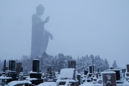 佛像 雕像 墓碑 雪  电脑壁纸 4K壁纸 4768x2682