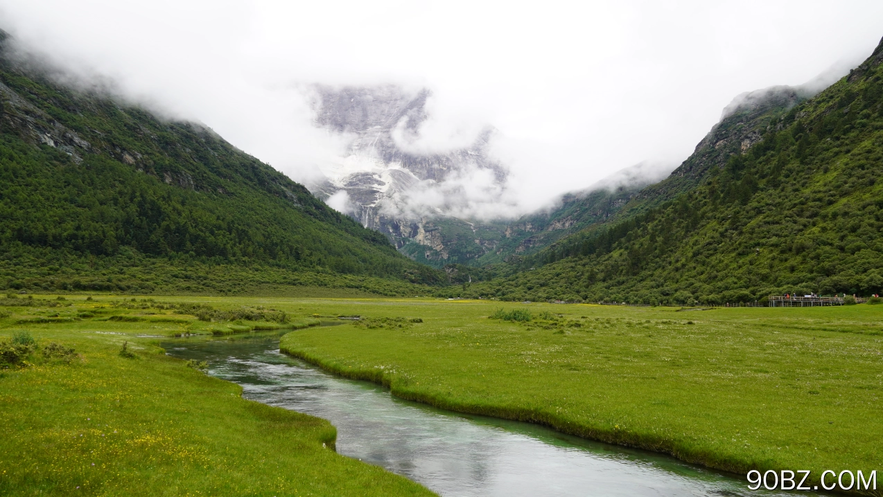 山景 自然 水 河流 云 草 山 4K壁纸