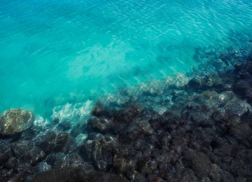 水 岩石 绿松石  大海 海水 蓝色 电脑壁纸 4K壁纸  5120x2880