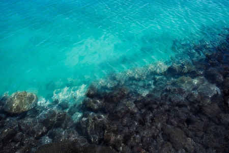 水 岩石 绿松石  大海 海水 蓝色 电脑壁纸 4K壁纸 5120x2880